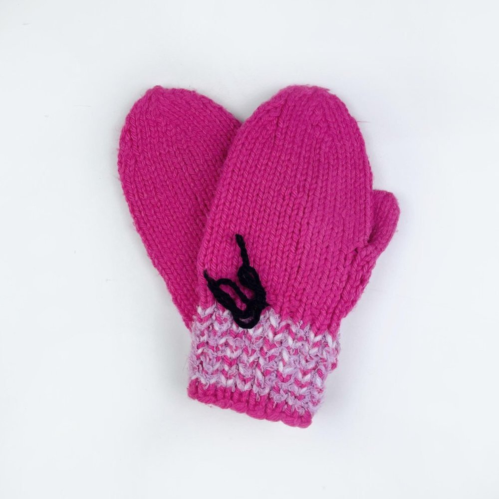 ⚡️SOLD⚡️ handknit pink mittens - one size - Picture 3 of 3